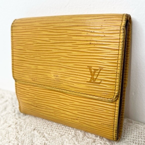 Authentic Louis Vuitton 1996 Epi Elise Wallet Yellow Leather Vintage Bifold